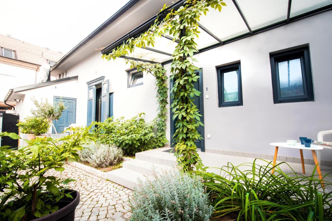 Apartmani Sterija Novi Sad Exteriér fotografie